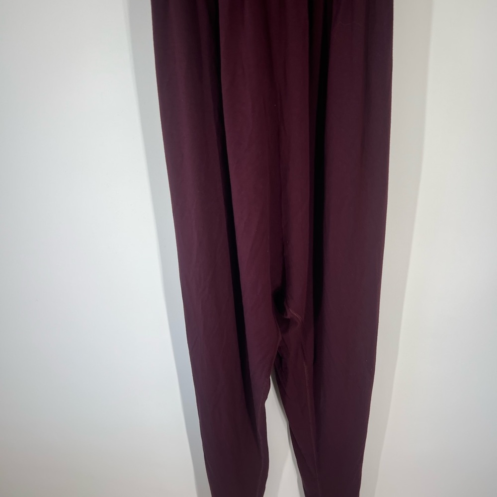 Imbodhi Bodhi Jumper in Burgundy - Picture 4 of 10